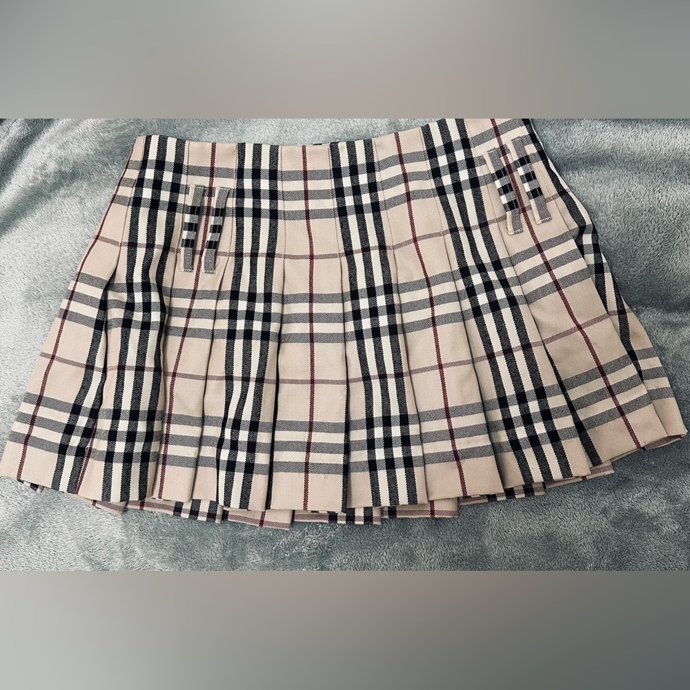 Buberry Mini Pleated Skirt 6
